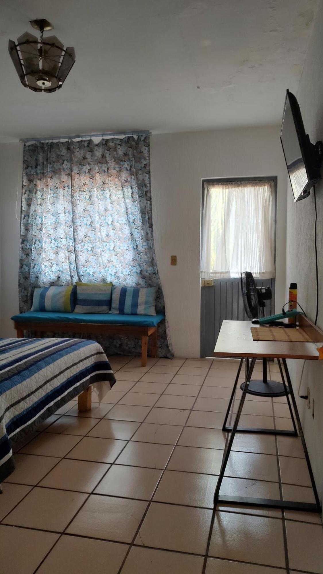 Habitacion Privada En Casa De Huespedes Гвадалахара Экстерьер фото